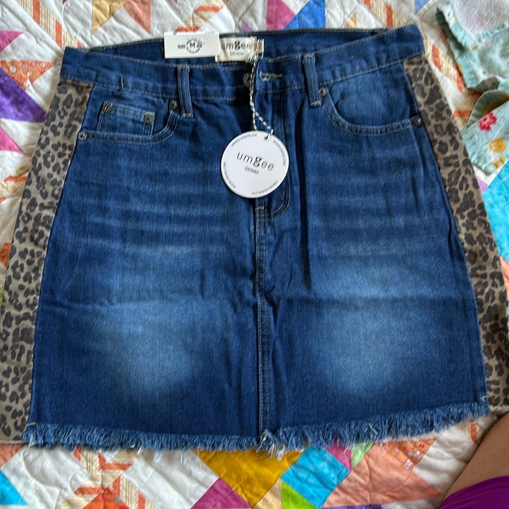 NWT um gee Denim skirt